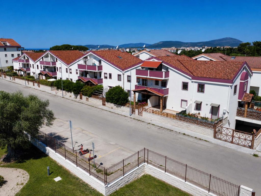r - residenze caragol ab 02